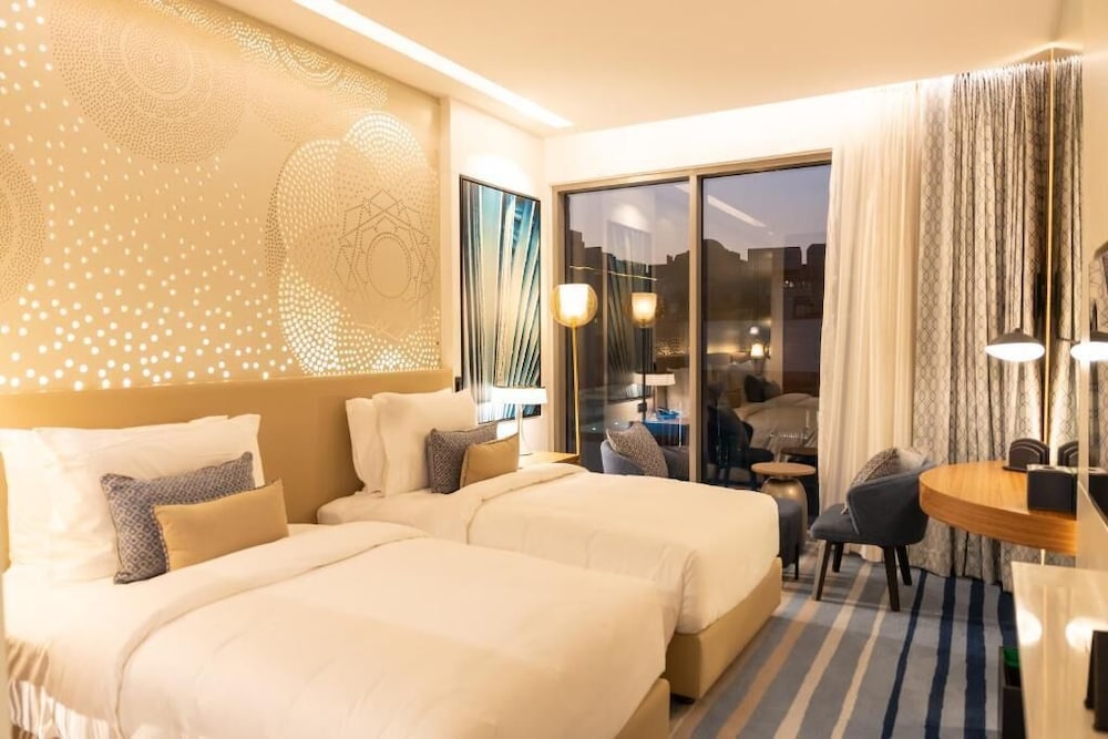Tumbi Hotel Dubai The Palm Tapestry Collection by Hilton 9
