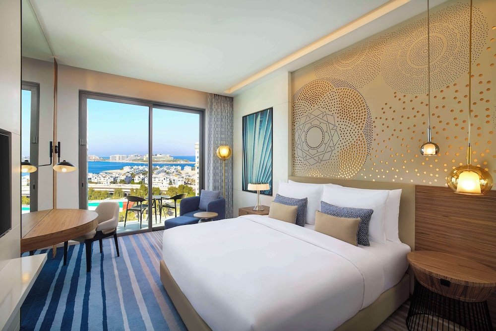 Tumbi Hotel Dubai The Palm Tapestry Collection by Hilton 13