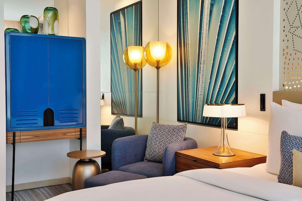 Tumbi Hotel Dubai The Palm Tapestry Collection by Hilton 11