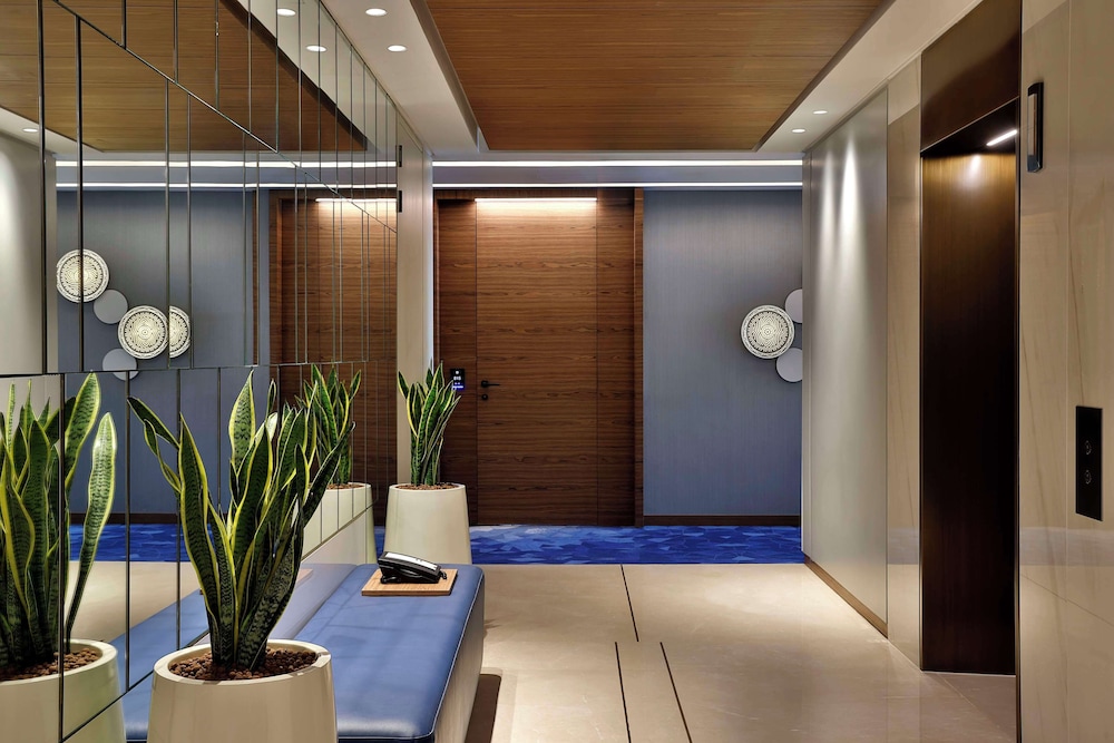 Tumbi Hotel Dubai The Palm Tapestry Collection by Hilton 2