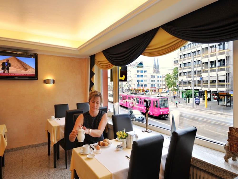 Savoy Bonn 15