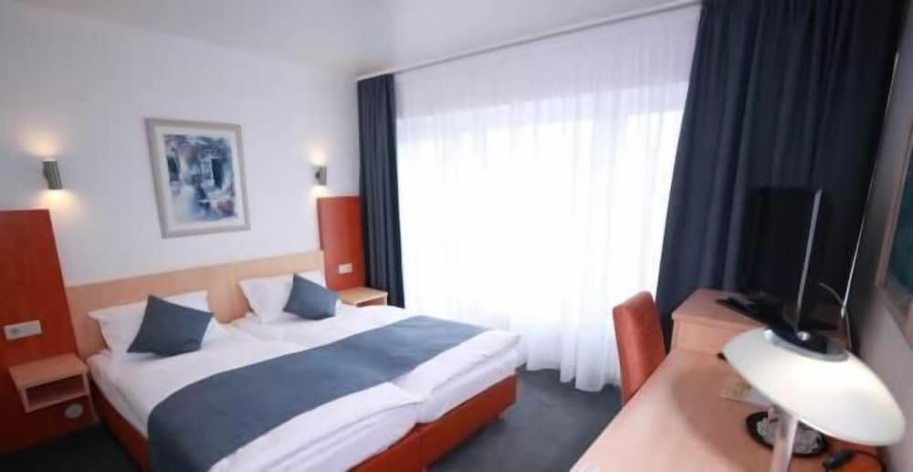 Savoy Bonn 11