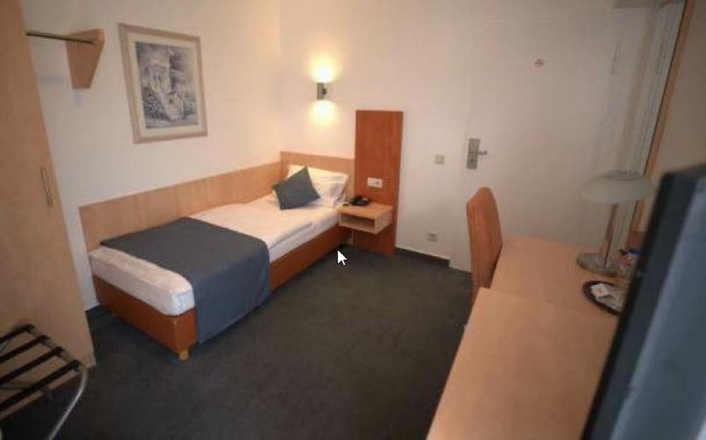 Savoy Bonn 8