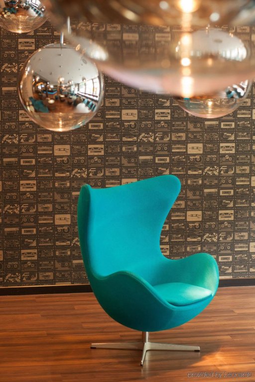 Motel One Frankfurt-East Side 9