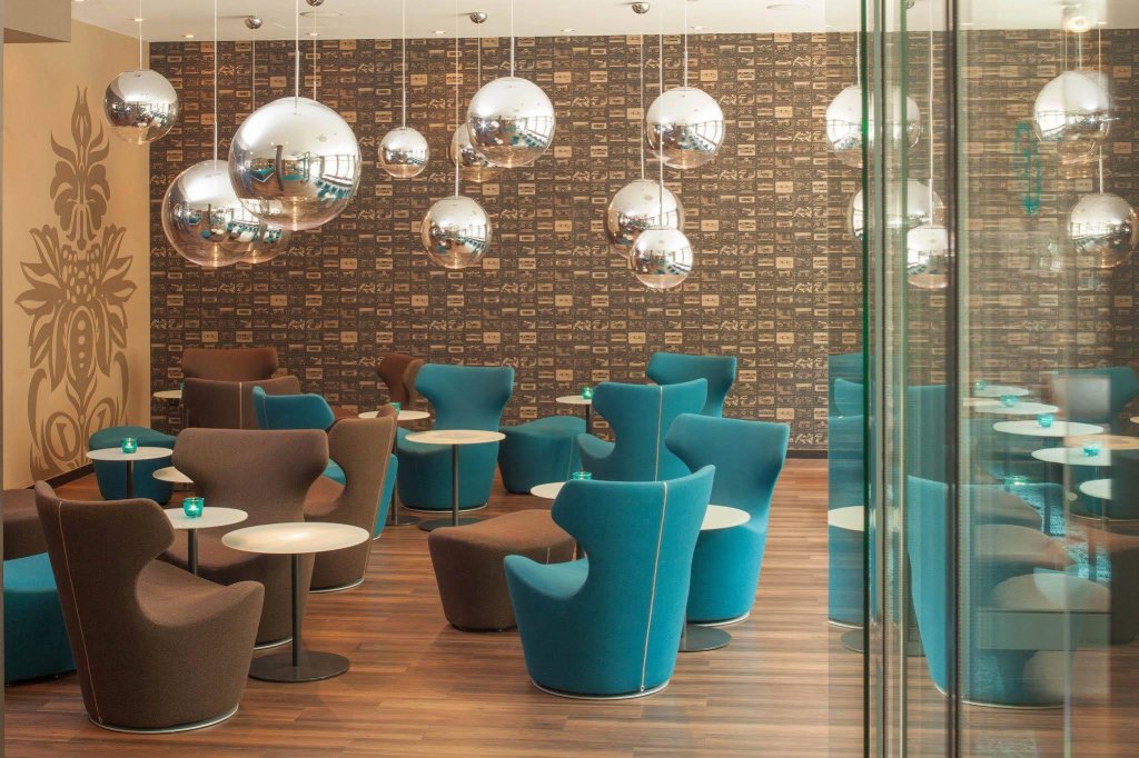 Motel One Frankfurt-East Side 12