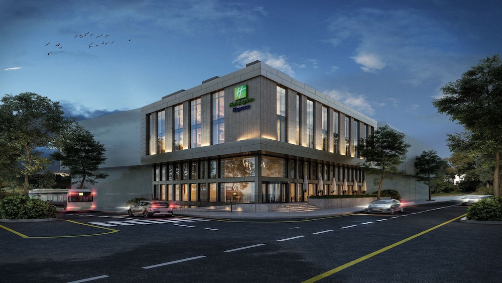 Holiday Inn Express Istanbul Airport Arnavutkoy 11