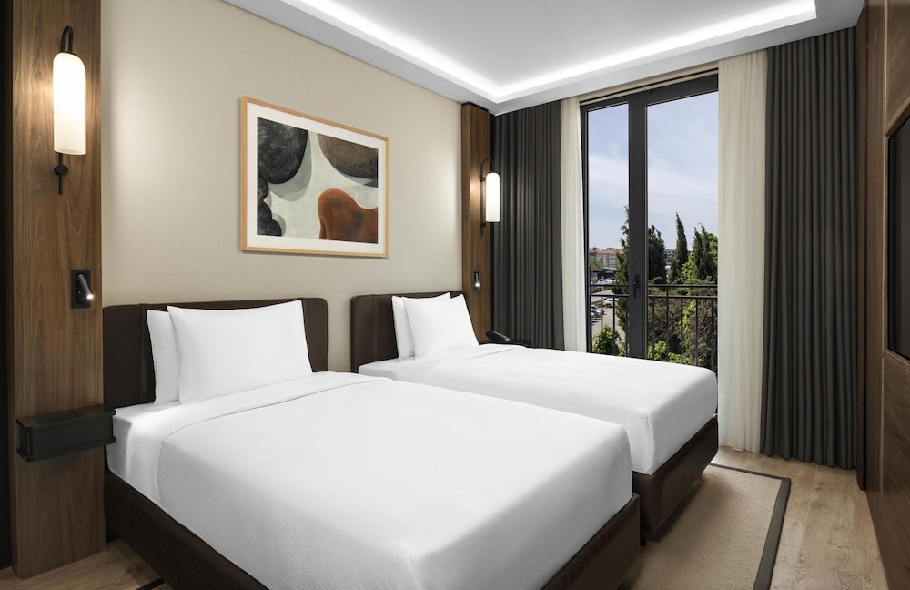 Altunizade Suites Istanbul Curio Collection by Hilton 12