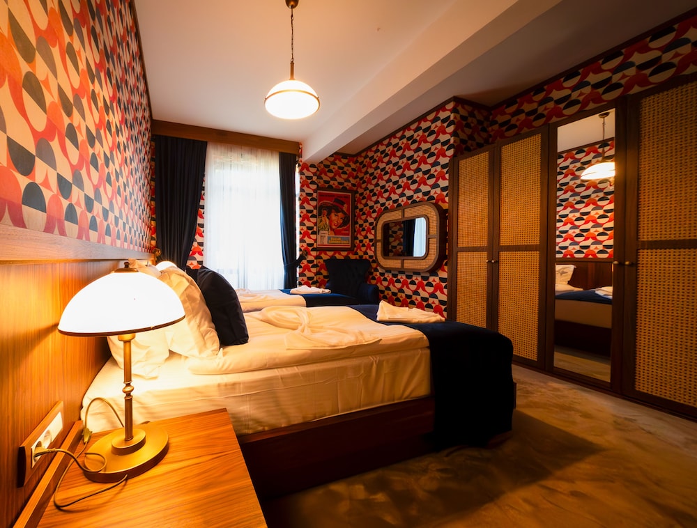 74 Otel 3