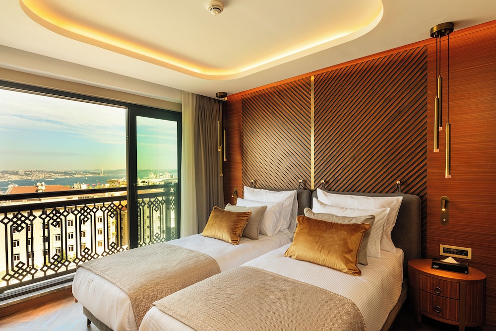 Levni Istanbul Hotel Handwritten Collection 12