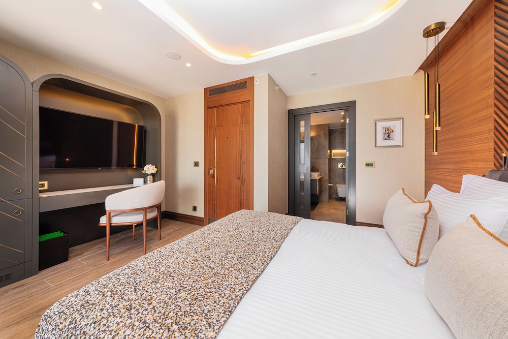Levni Istanbul Hotel Handwritten Collection 23