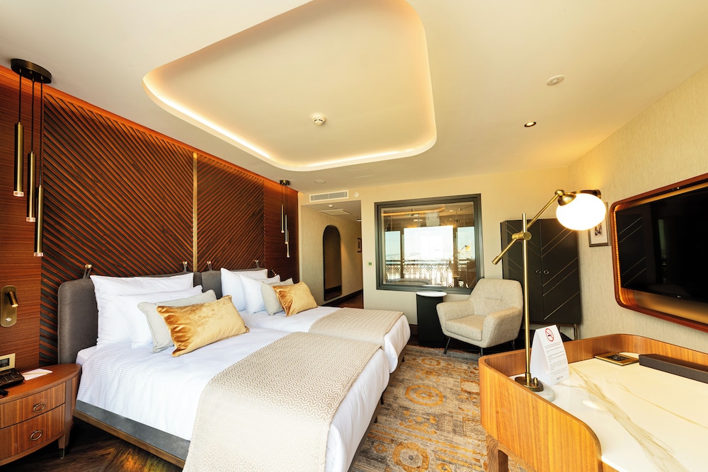Levni Istanbul Hotel Handwritten Collection 8