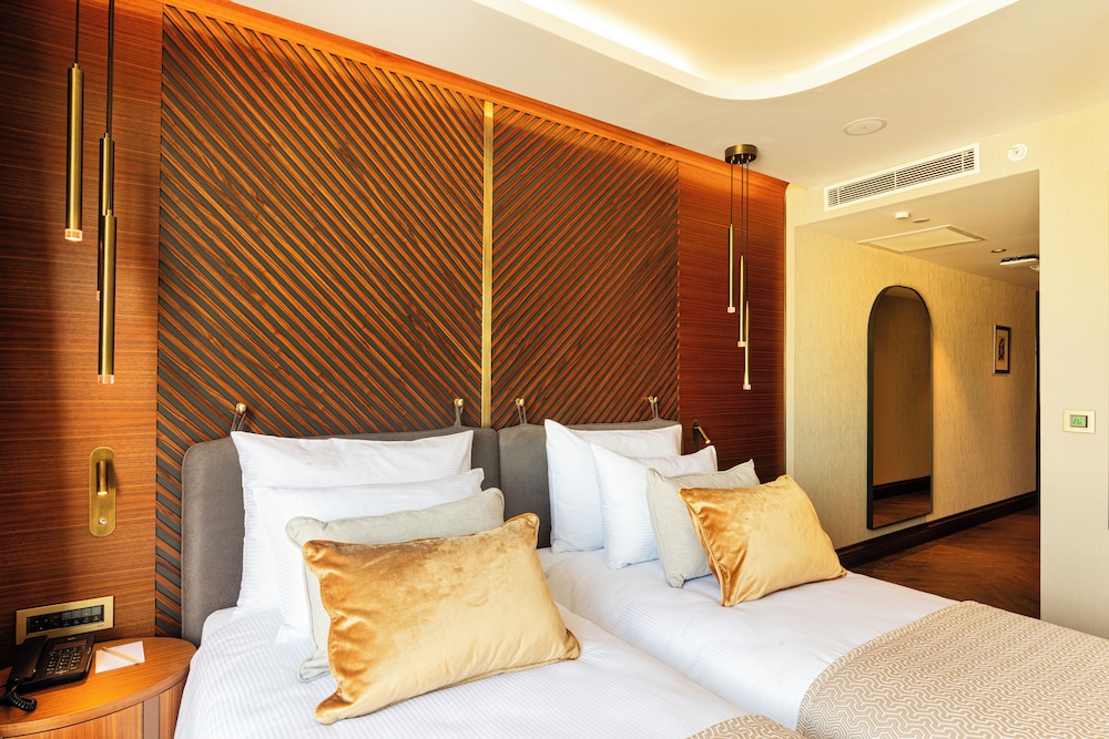 Levni Istanbul Hotel Handwritten Collection 9
