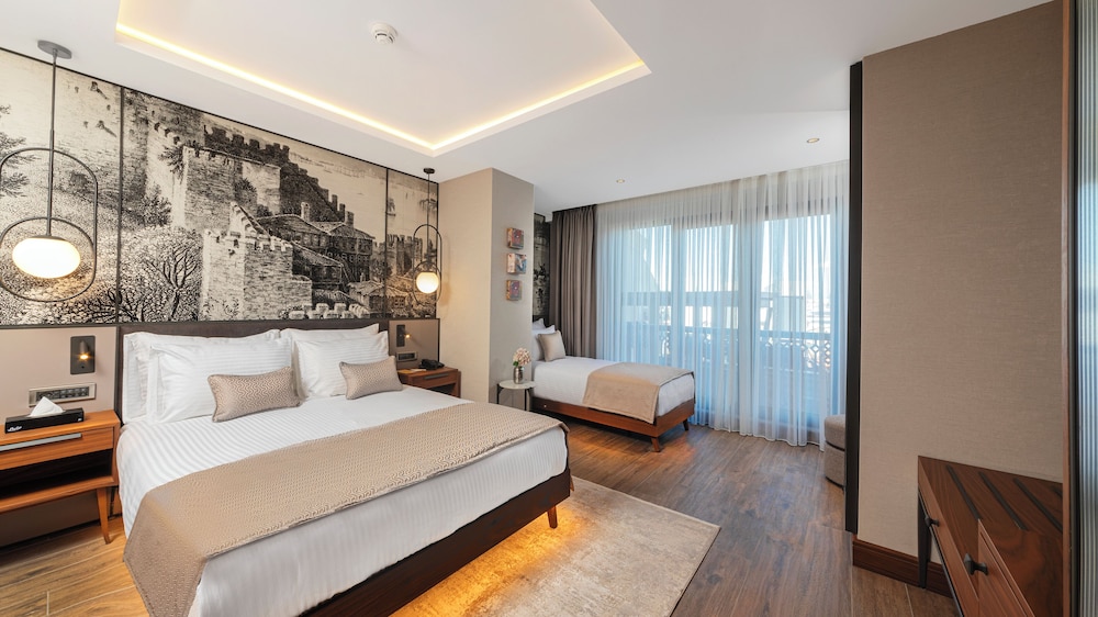 Levni Istanbul Hotel Handwritten Collection 18
