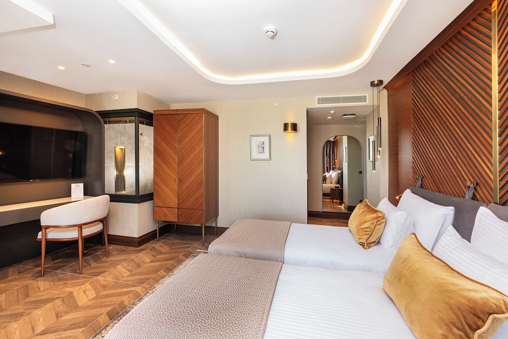 Levni Istanbul Hotel Handwritten Collection 7
