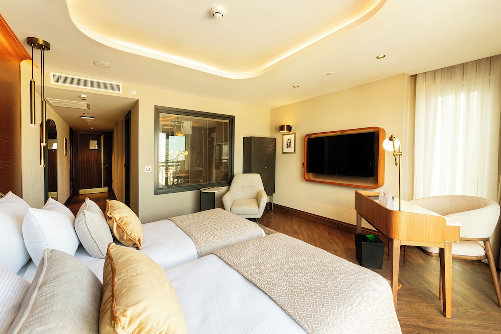 Levni Istanbul Hotel Handwritten Collection 10