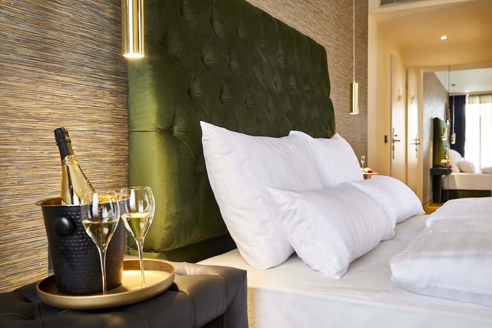 DAS CARLS Hotel 11
