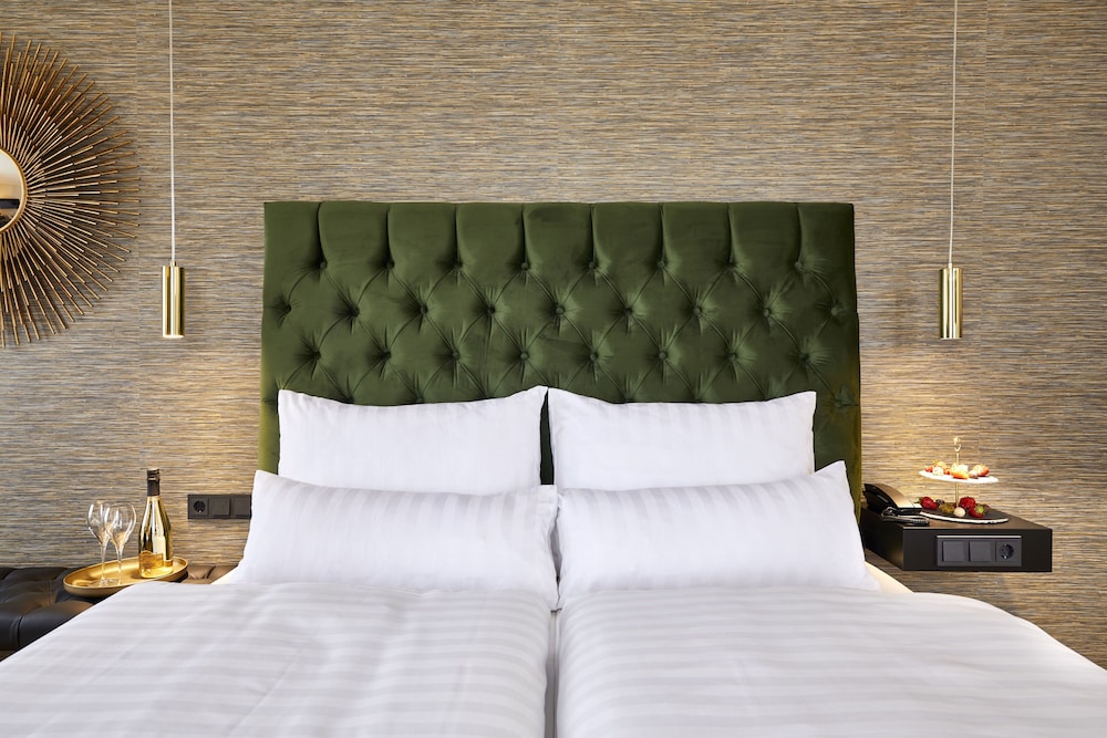 DAS CARLS Hotel 8