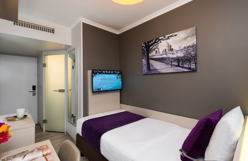 Leonardo Hotel Frankfurt City Center 5