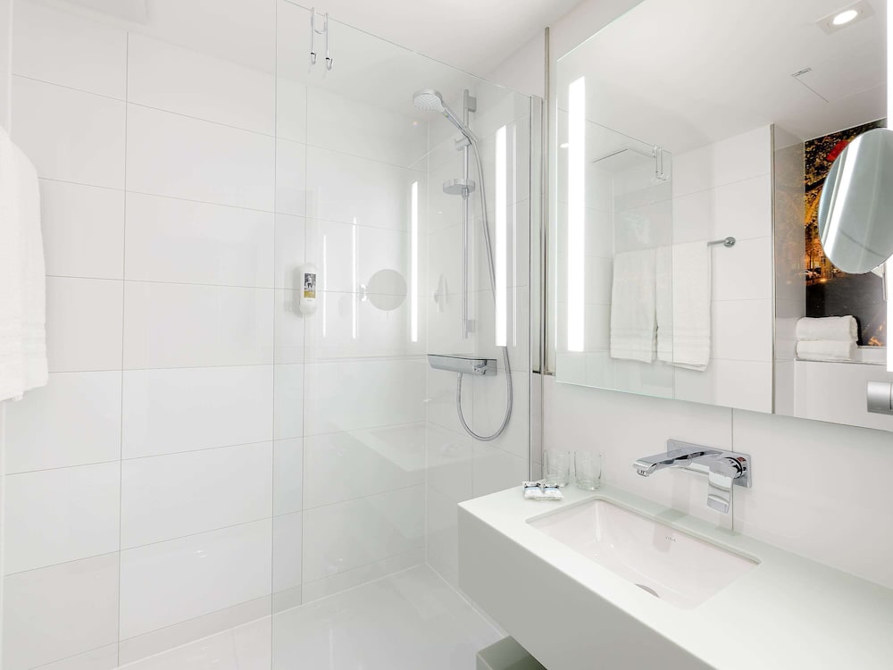 Mercure Hotel Duesseldorf Zentrum 13