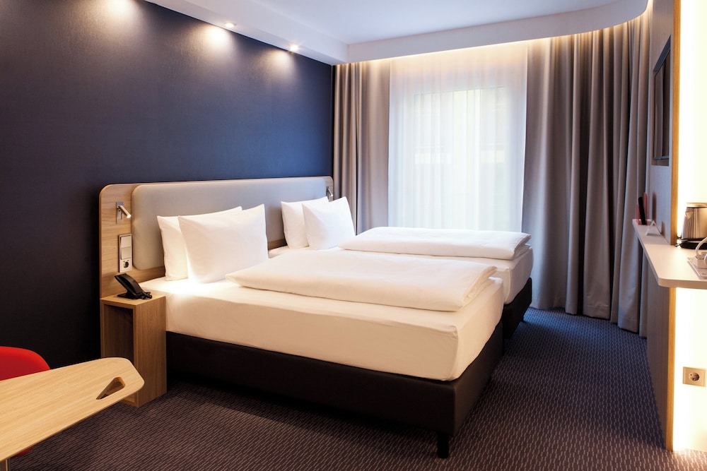 Holiday Inn Express & Suites Monheim am Rhein 12