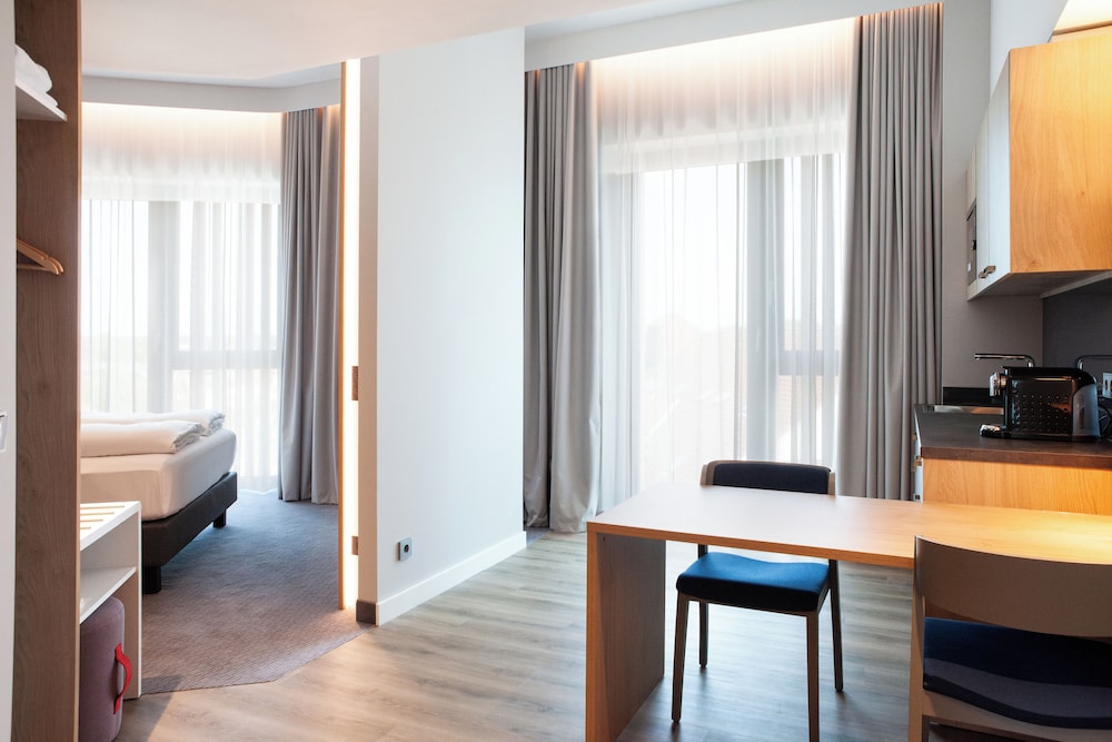 Holiday Inn Express & Suites Monheim am Rhein 20
