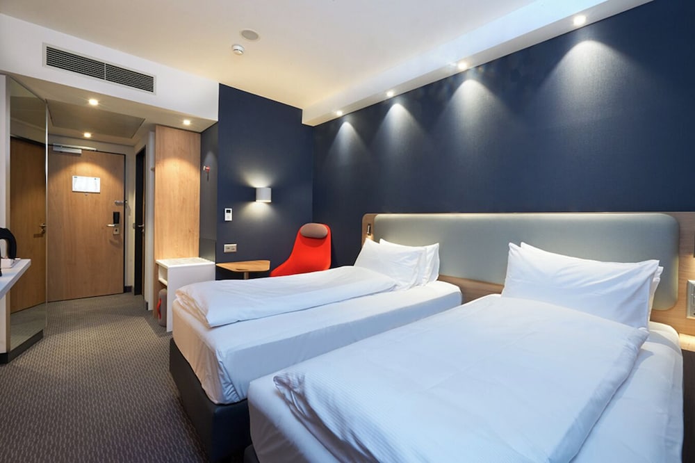 Holiday Inn Express & Suites Monheim am Rhein 22