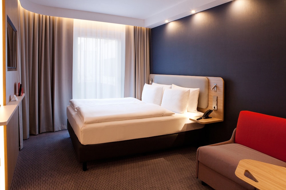 Holiday Inn Express & Suites Monheim am Rhein 11