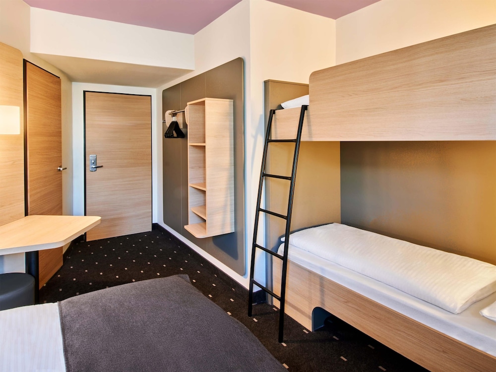 B&B HOTEL Frankfurt-Niederrad 9