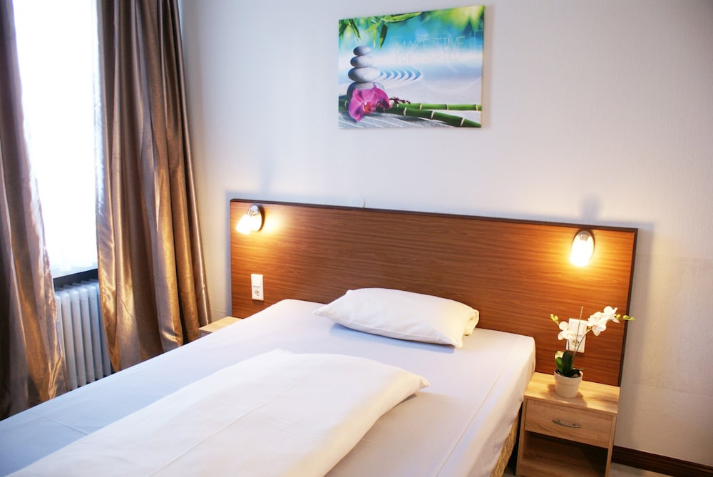 Bahn-Hotel Düsseldorf 5