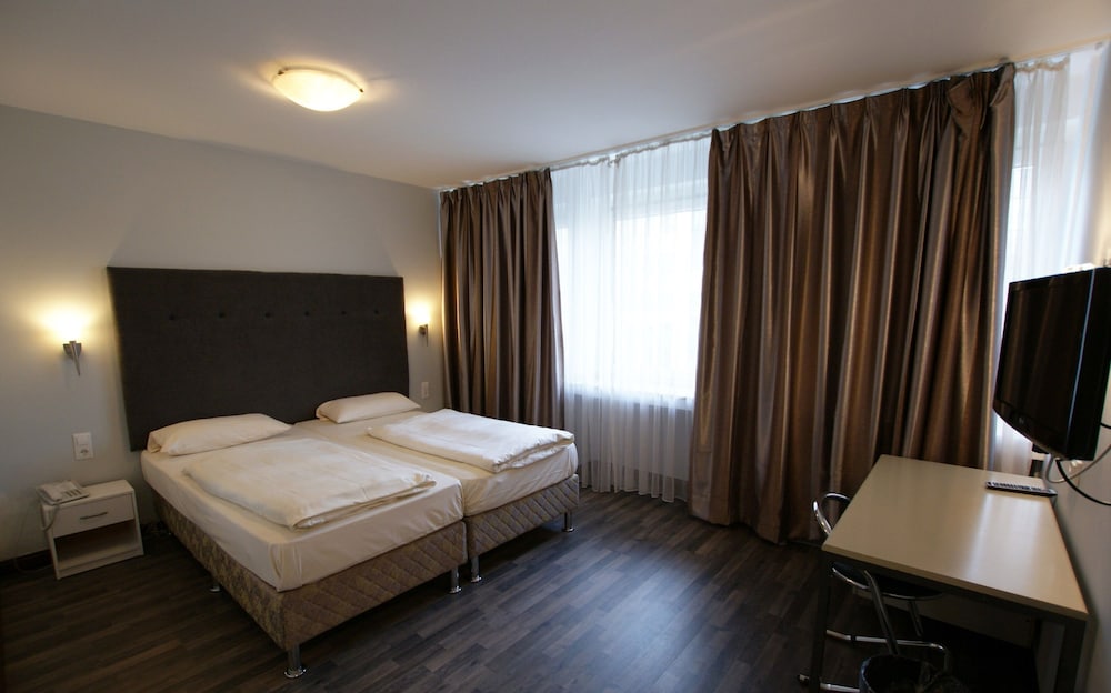 Bahn-Hotel Düsseldorf 16