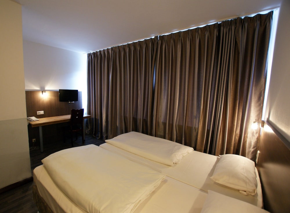 Bahn-Hotel Düsseldorf 14