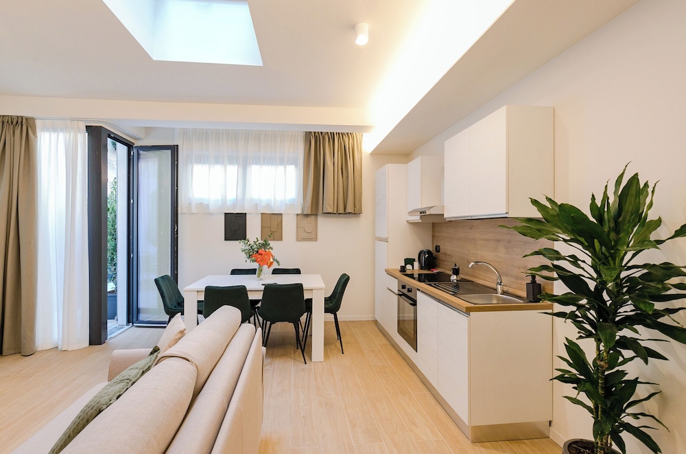 Aiello Hotels - CityLife Apartments 7
