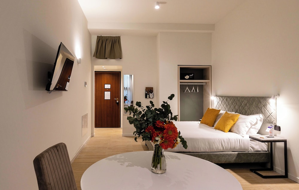 Aiello Hotels - CityLife Apartments 8