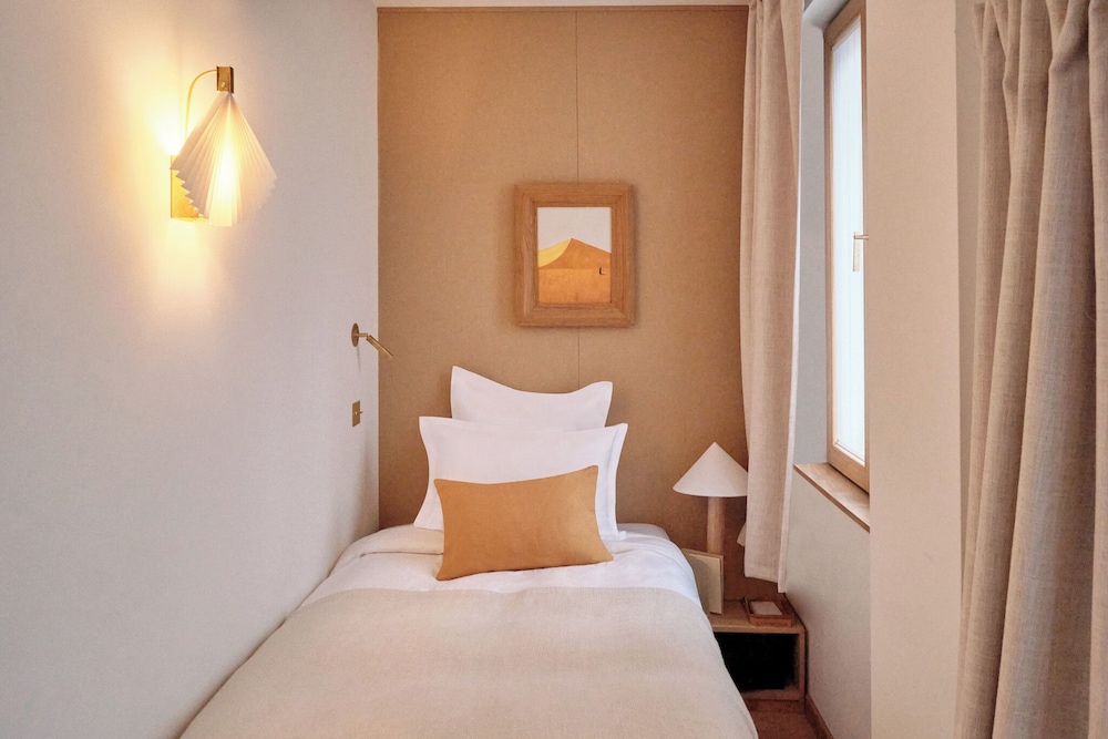 Elysée Montmartre Hôtel 13
