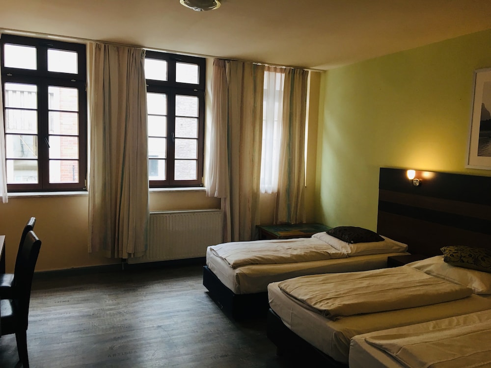 Alt Düsseldorf 12