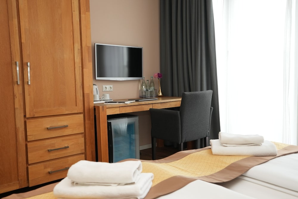 Hotel Attaché An Der Messe by ANS 22