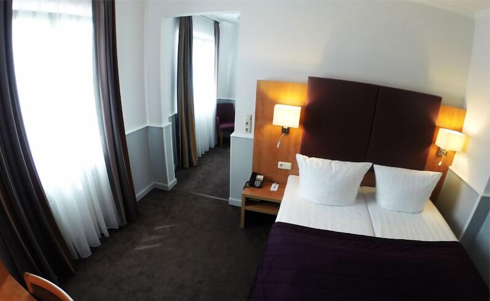 Hotel Niederrad 7