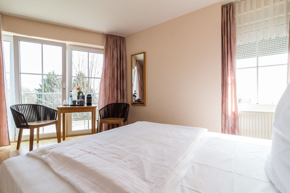 Hotel Schoene Aussicht 8
