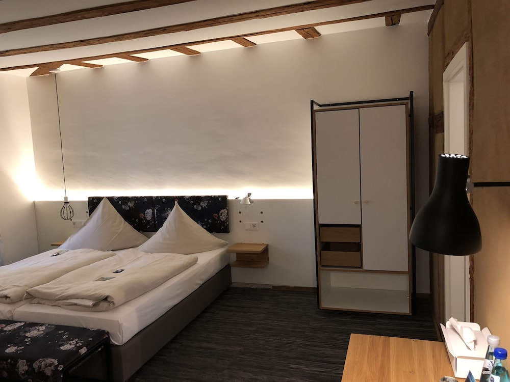Hotel Schoene Aussicht 24