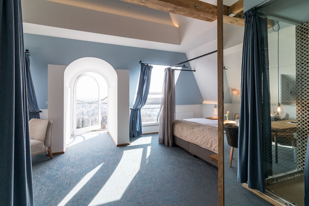 Hotel Schoene Aussicht 19