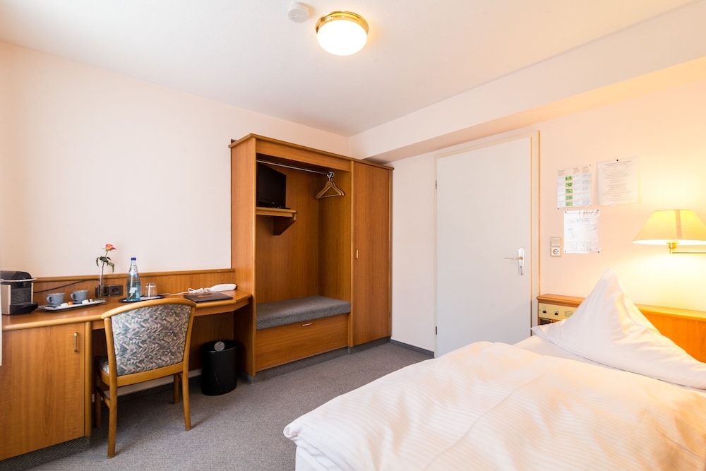 Hotel Schoene Aussicht 12