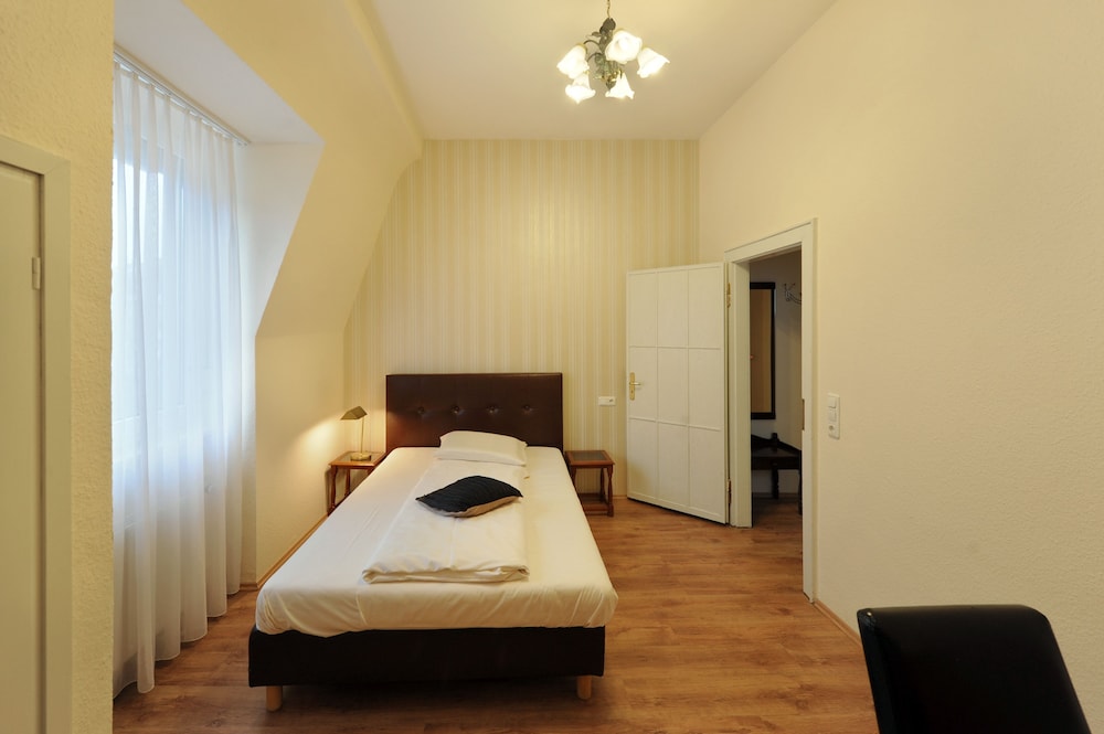 Fair Villa Diana Westend 20