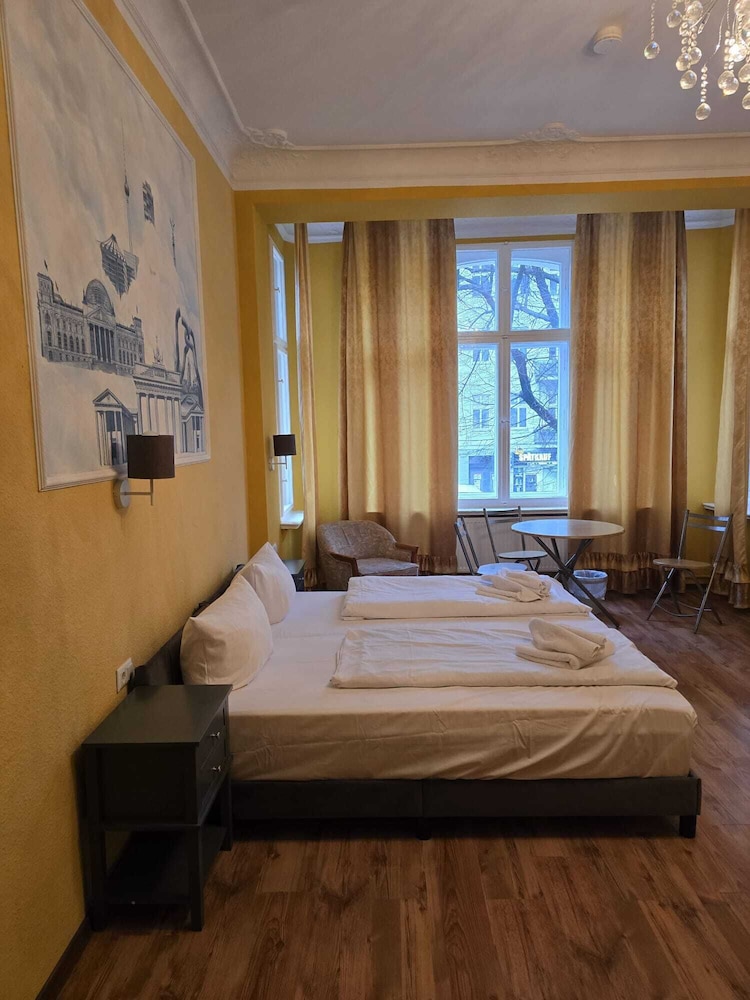 Hotel-Pension Arche 16
