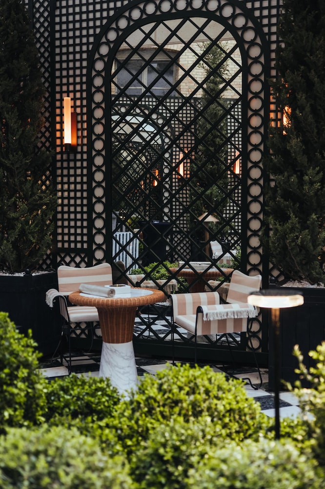 Hotel Sax Paris, LXR Hotels & Resorts 5