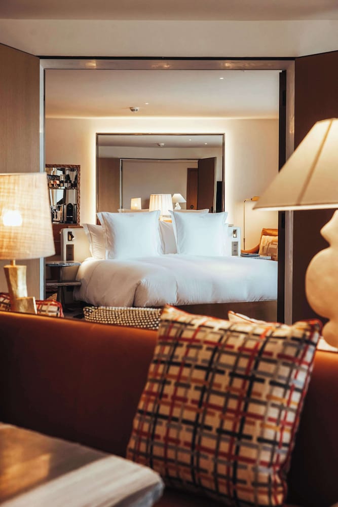 Hotel Sax Paris, LXR Hotels & Resorts 11