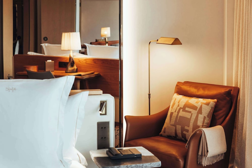 Hotel Sax Paris, LXR Hotels & Resorts 12