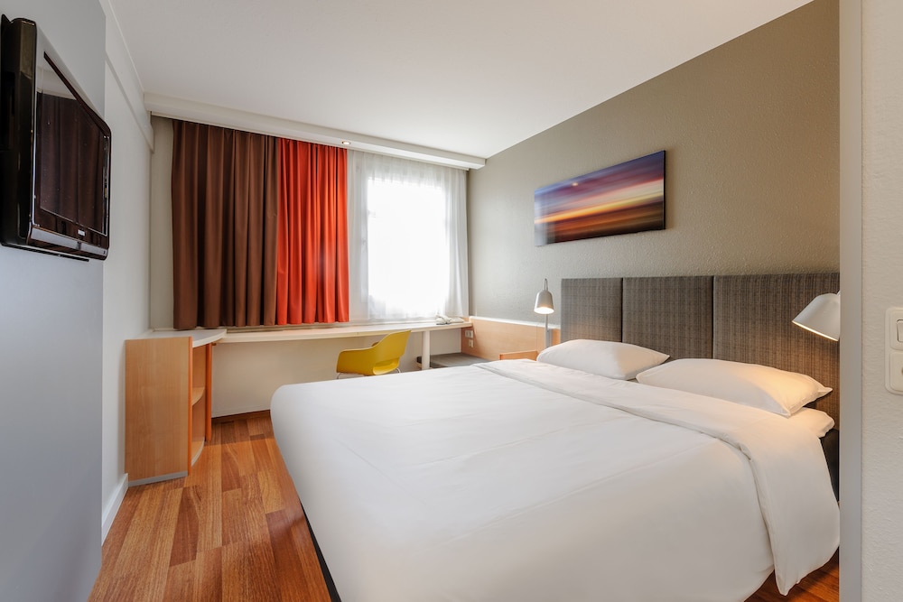 ibis Hotel Frankfurt Messe West 1