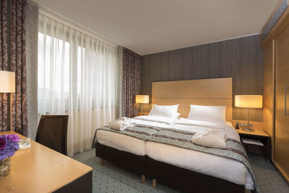 Maritim Hotel Düsseldorf 10