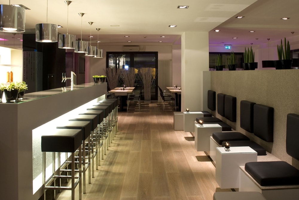 Pearl Hotel 21