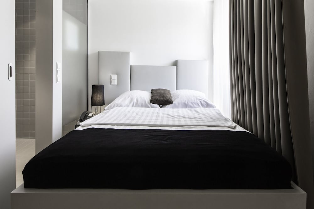 Pearl Hotel 3